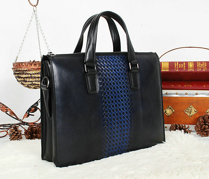 Bottega Veneta intrecciato VN briefcase B6031 black&blue